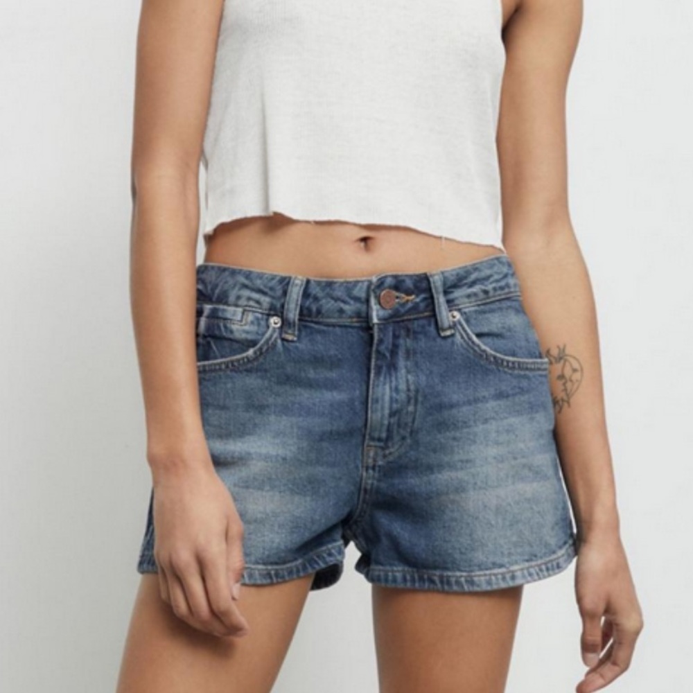 BDG Christy Low-Rise Denim Short